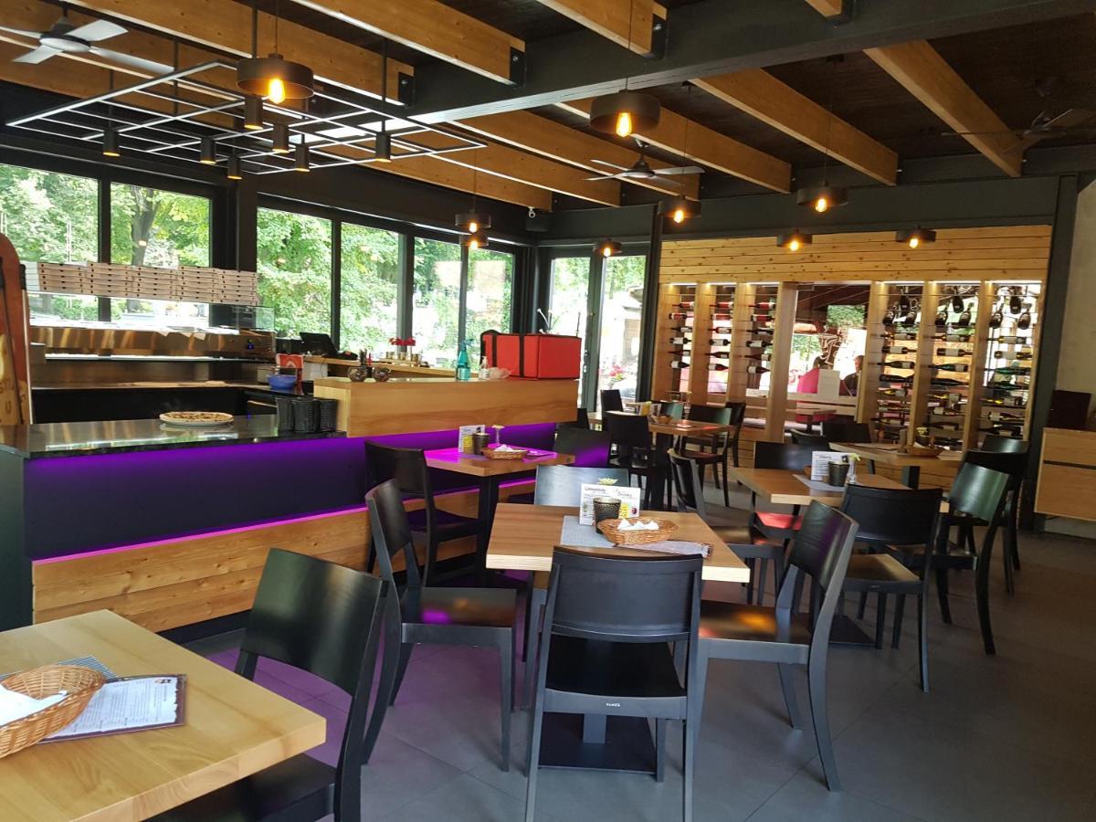 Apartman Centrum V Sukromi Restauracia U Jakuba Martin Eksteriør billede
